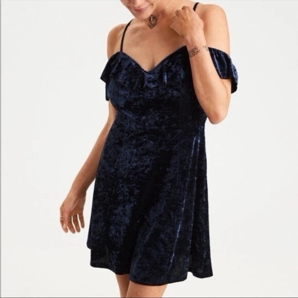 American Eagle crushed velvet off-the-shoulder dress in navy blue size S NWOT